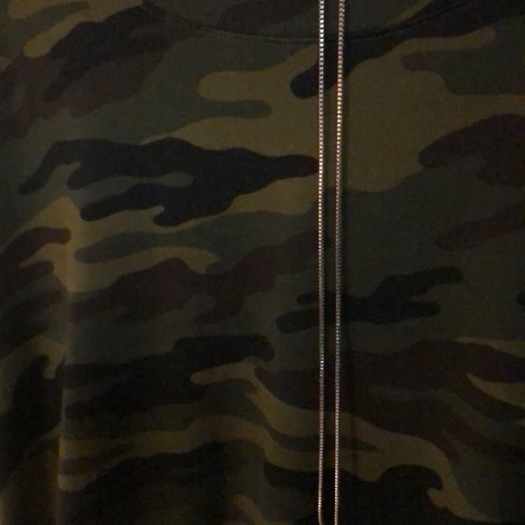 Camo Agnes & Dora top - Picture 2 of 2